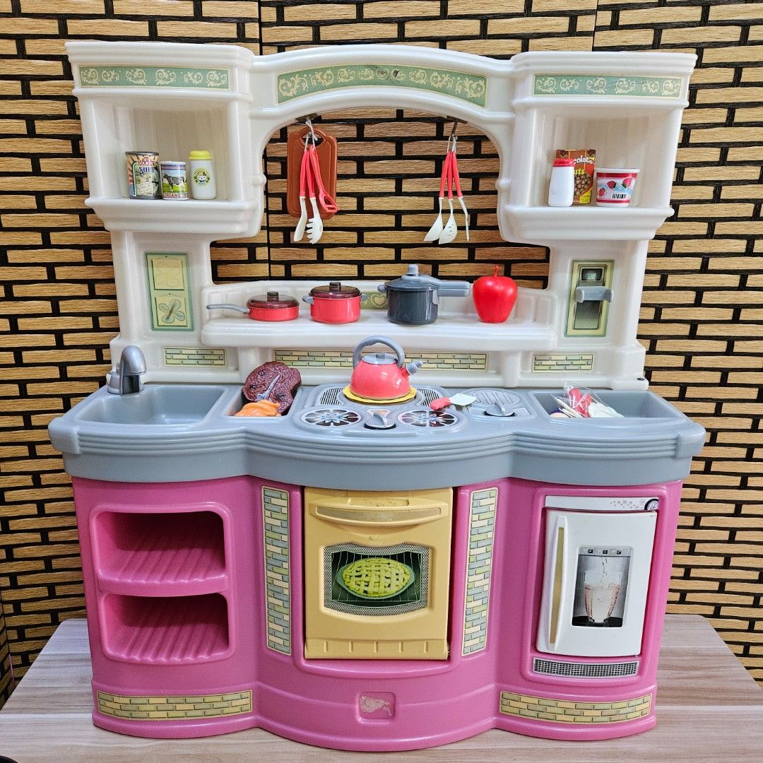Step2 kitchen kid big sizw with sound lamp Hobbies Toys Toys