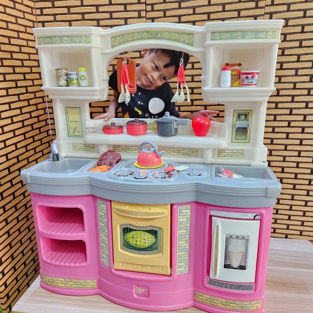 Step2 kitchen kid big sizw with sound lamp