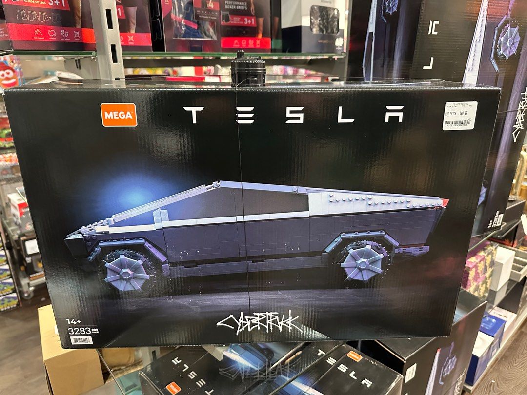 Tesla Cybertruck Mega X Mattel Creations Elon Musk Model Car Kit 3283 Piece  14+, 興趣及遊戲, 玩具& 遊戲類- Carousell