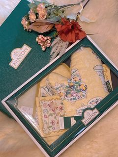 The Perfect Gift Luxury MINTON Yellow Haddon Hall Floral Kitchen Accessories Oven Mitt Pot Holder Coaster Set
