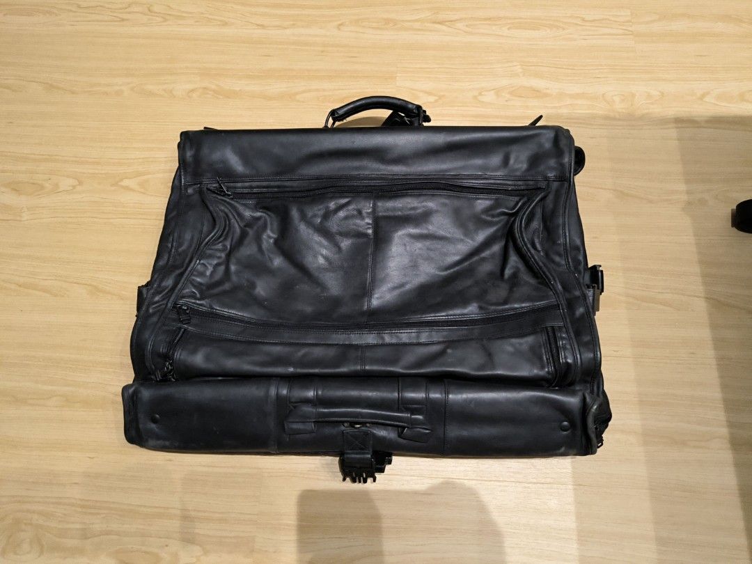 Tumi suit carrier sales