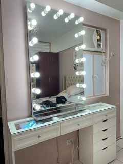 Vanity Dresser with Mirror (duco finish)