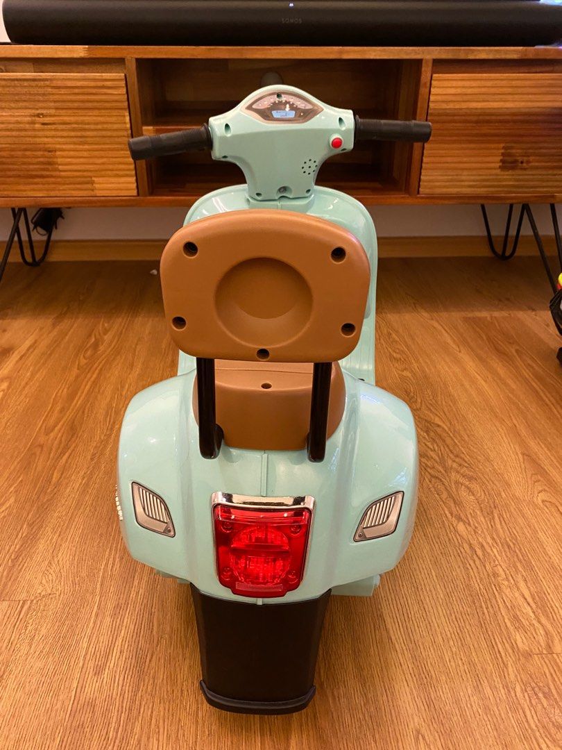 Electric toy vespa sales scooter
