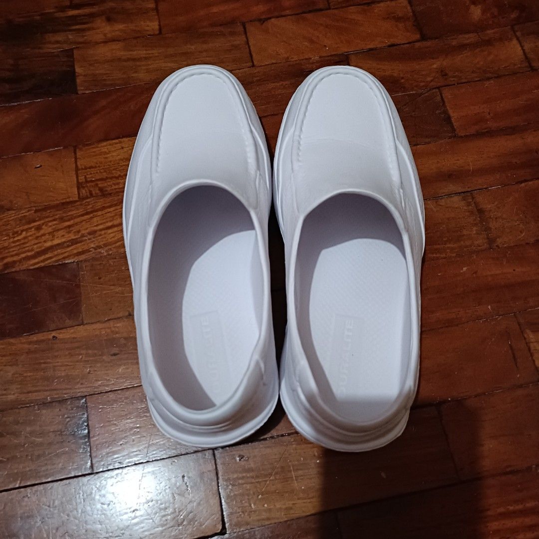 White Nursing Shoes Duralite (Category: Slippers and slides) located in Las Pinas. Submitted by hobby.bi (Listing ID 1274377936, Image 3). Description: Used twice only. Bought this for my work as an OR nurse but then realized it's not my size. Bought this in SM just last November. FYI, may sulat sa gilid ng name ko. Akala ko kasi magagamit ko ng matagal eh. It doesn't affect the performance of the shoes. ait's as durable as can be. It's just for 