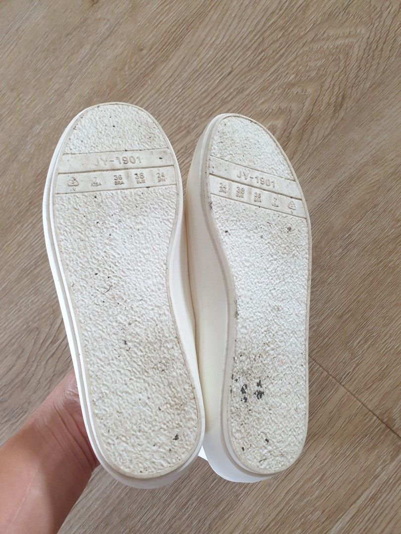 White waterproof shoes store