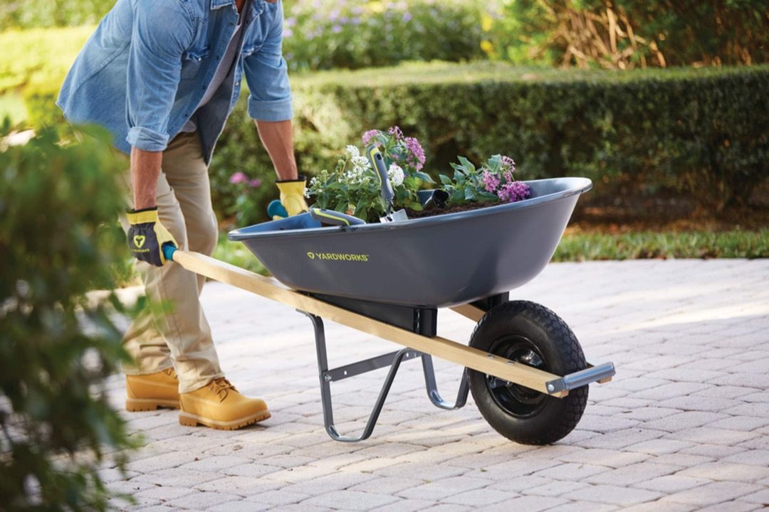 Yardworks 2 store wheel wheelbarrow