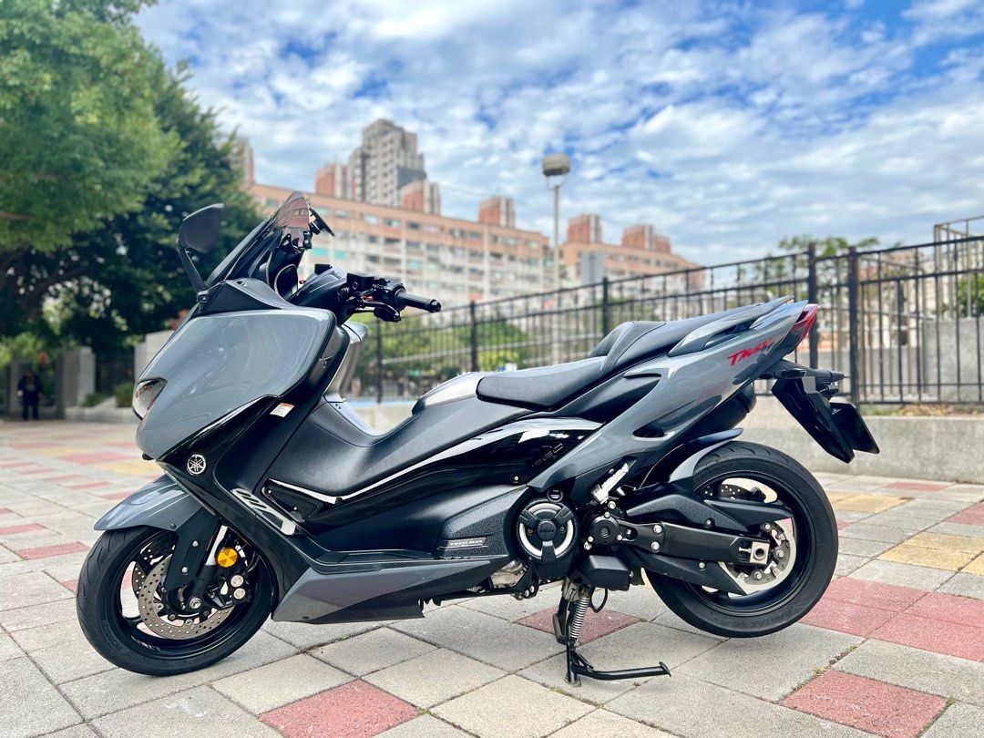 Tmax 2021 store