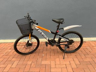 （分類：）位於 。 由 BikeLove 提交（商品編號 1274522328，圖片 1）。簡介： 。
