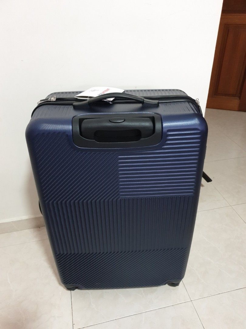 Largest luggage maker store