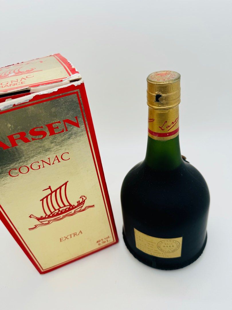 古酒 未開栓 LARSEN EXTRA COGNAC ラーセン エクストラ コニャック ブランデー エンブレム割れ 700ml  L14863yS｜食品、飲料