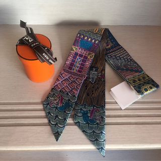 （分類：）位於 。 由 jace.wardrobe 提交（商品編號 1274625095，圖片 1）。簡介： 。