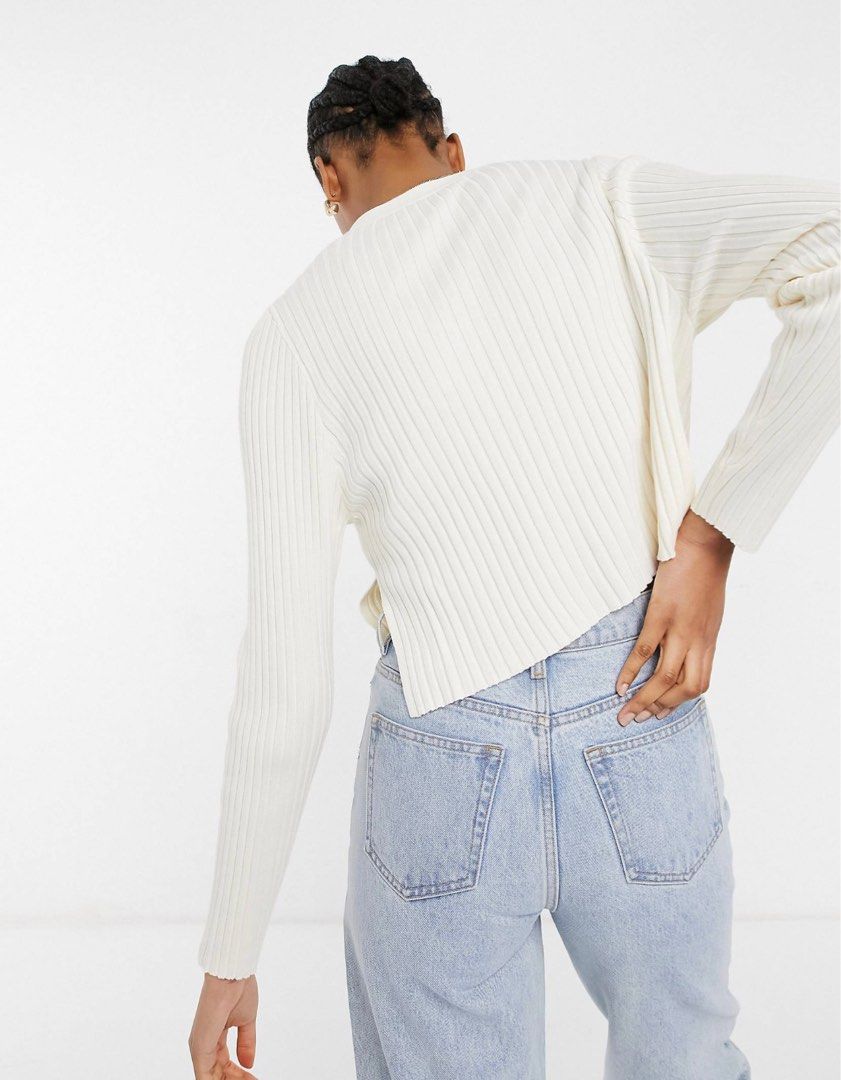 OTHER STORIES Cropped Cardigan in Off white Women s Fashion Tops Longsleeves on Carousell