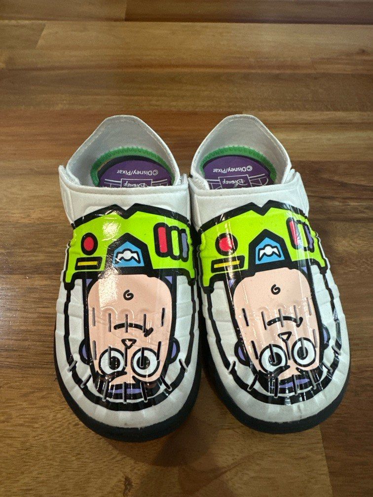 Buzz lightyear clearance slippers toddlers