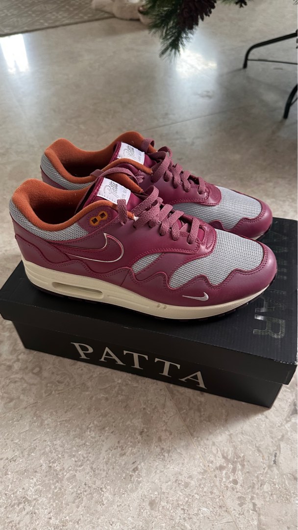 Air on sale 27 maroon
