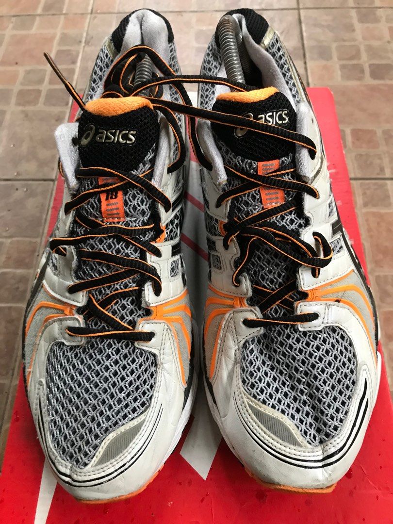 Asics gel kayano 18 kids silver best sale