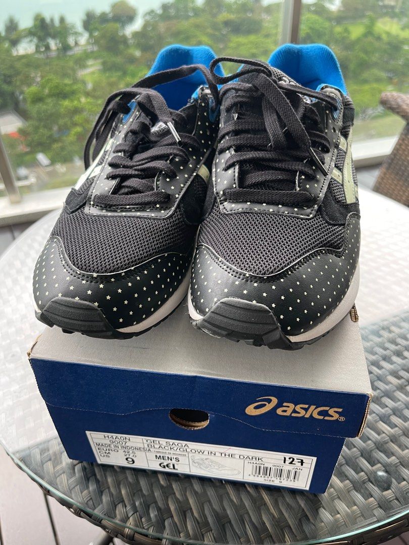 Asics gel saga deals glow in the dark