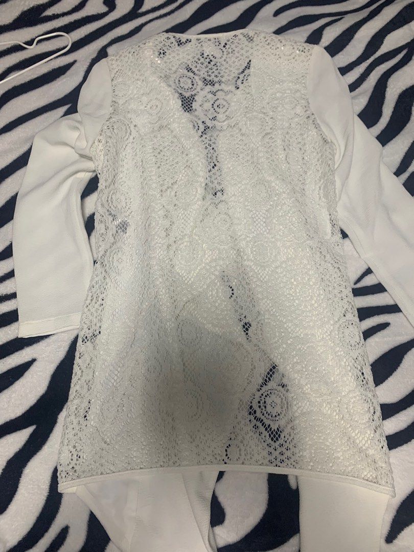 White bell sleeve best sale blazer