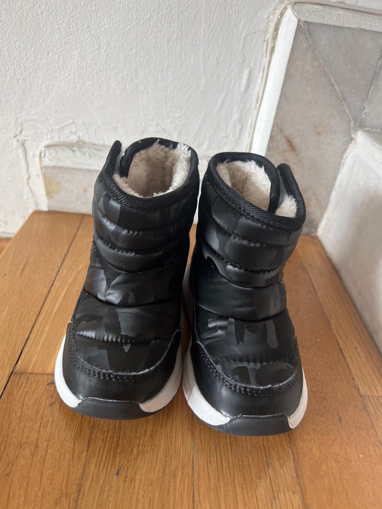 Baby snow hotsell boots canada