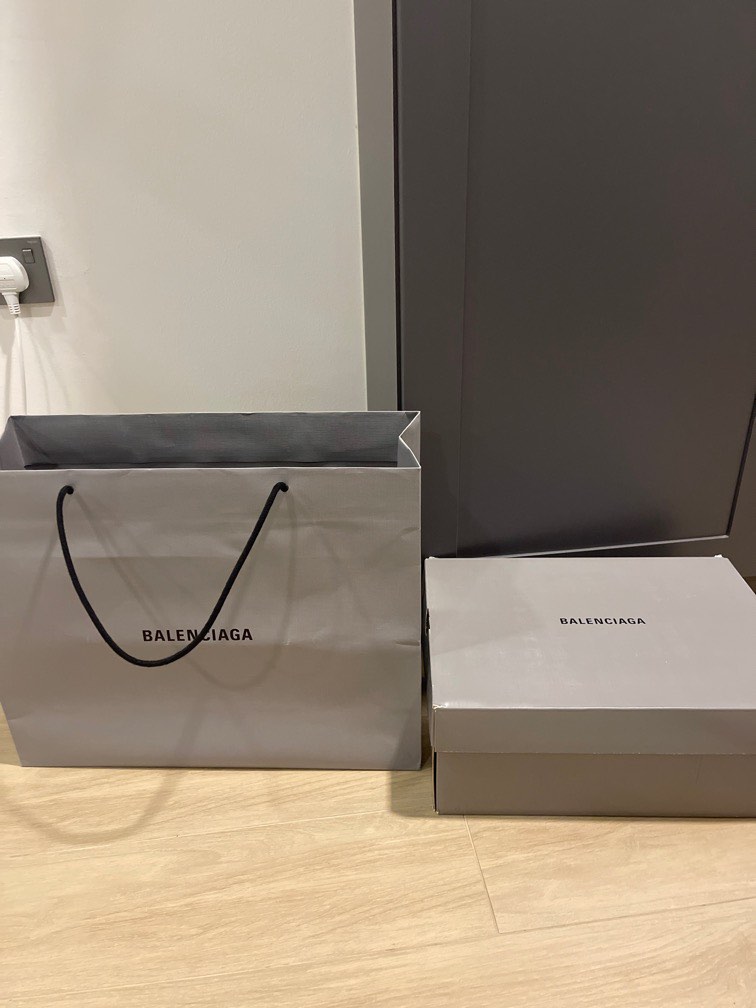 Balenciaga dust deals bag and box