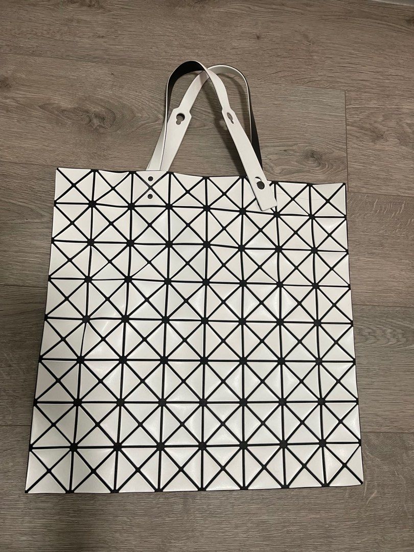 White bao bao bag outlet