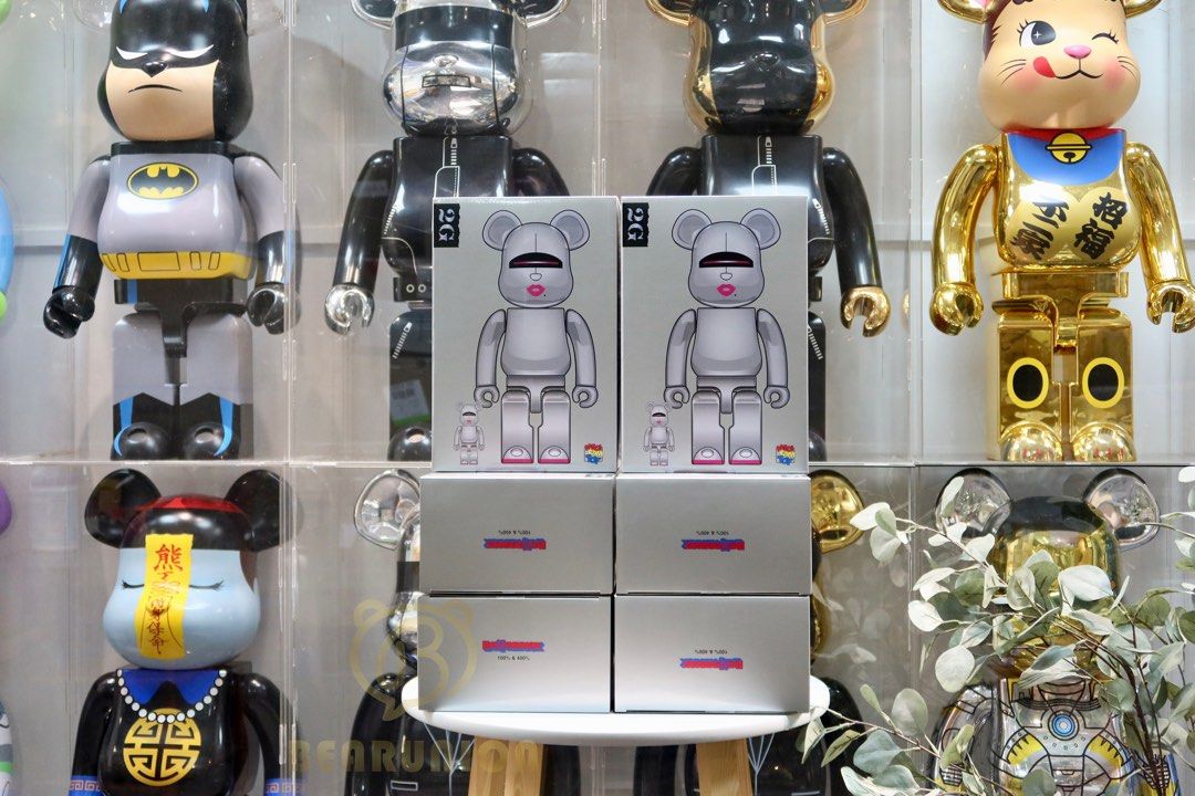 在庫有 BE@RBRICK u0026 Ver. SORAYAMA×2G - 金 Sorayama Hajime Ver. Gold SILVER 100％  100% SORAYAMA Ver. u0026 400％ フィギュア