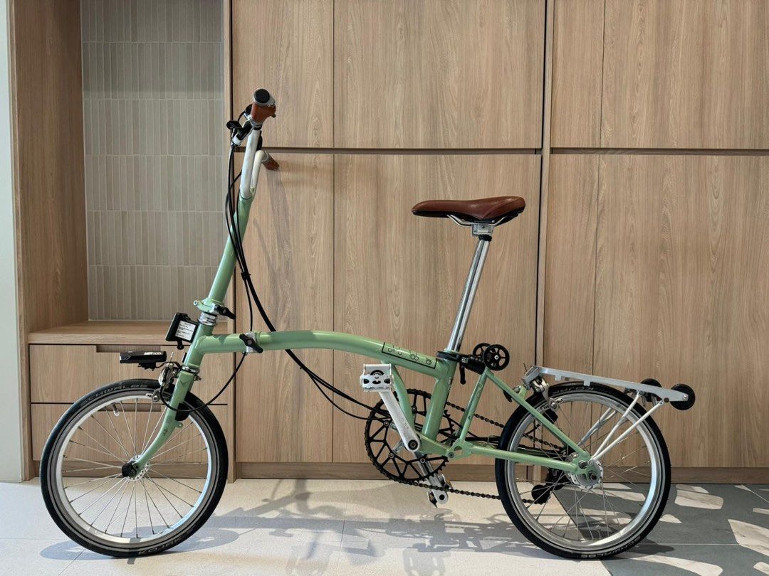 Brompton shop sage green