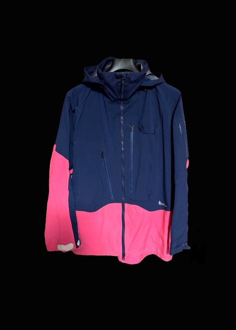 Burton Ak 457 Guide snowboard jacket, 男裝, 外套及戶外衣服- Carousell