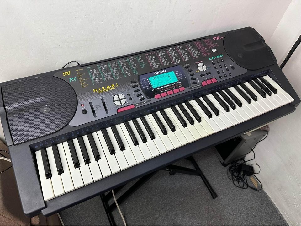 Casio LK60 Piano Keyboard Organ 61 Keys Touch Response, Hobbies & Toys