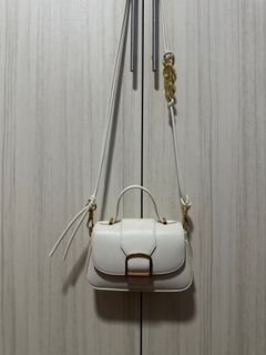(Category: ) located in . Submitted by sihui88 (Listing ID 1274538777, Image 1). Description: .