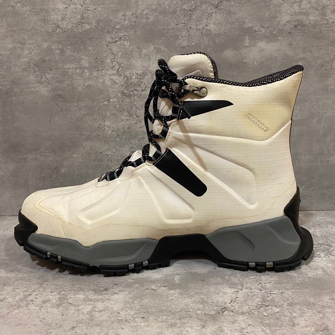 Columbia Canuk Titanium OmniHeat Outdry Extrem Snow Boots White