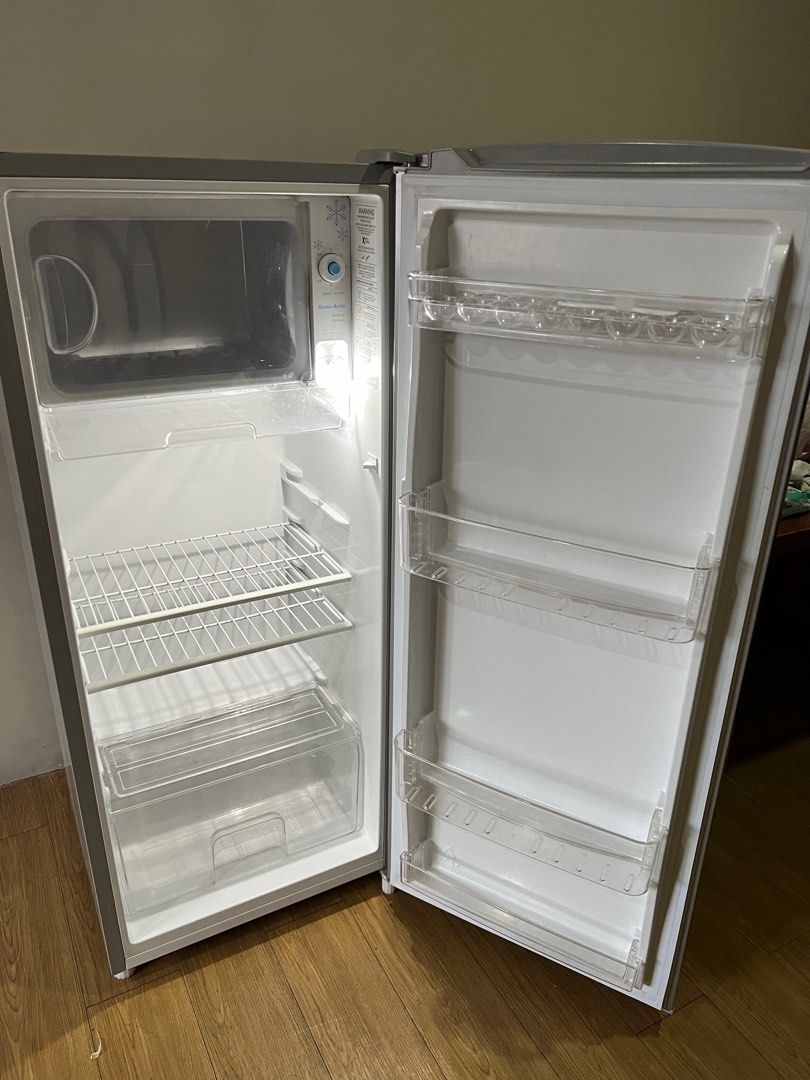 Condura Refrigerator Semi Auto Defrost, TV & Home Appliances, Kitchen