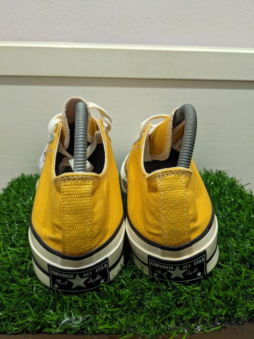 Converse yellow low cut on sale