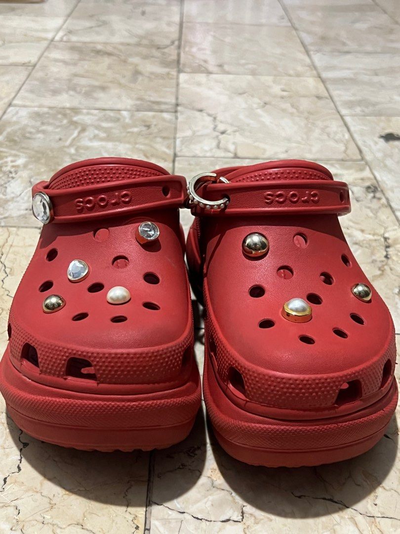 Spicy sales orange crocs