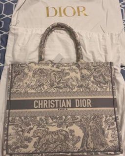 (Category: ) located in . Submitted by Le_Luxe (Listing ID 1274532771, Image 1). Description: .