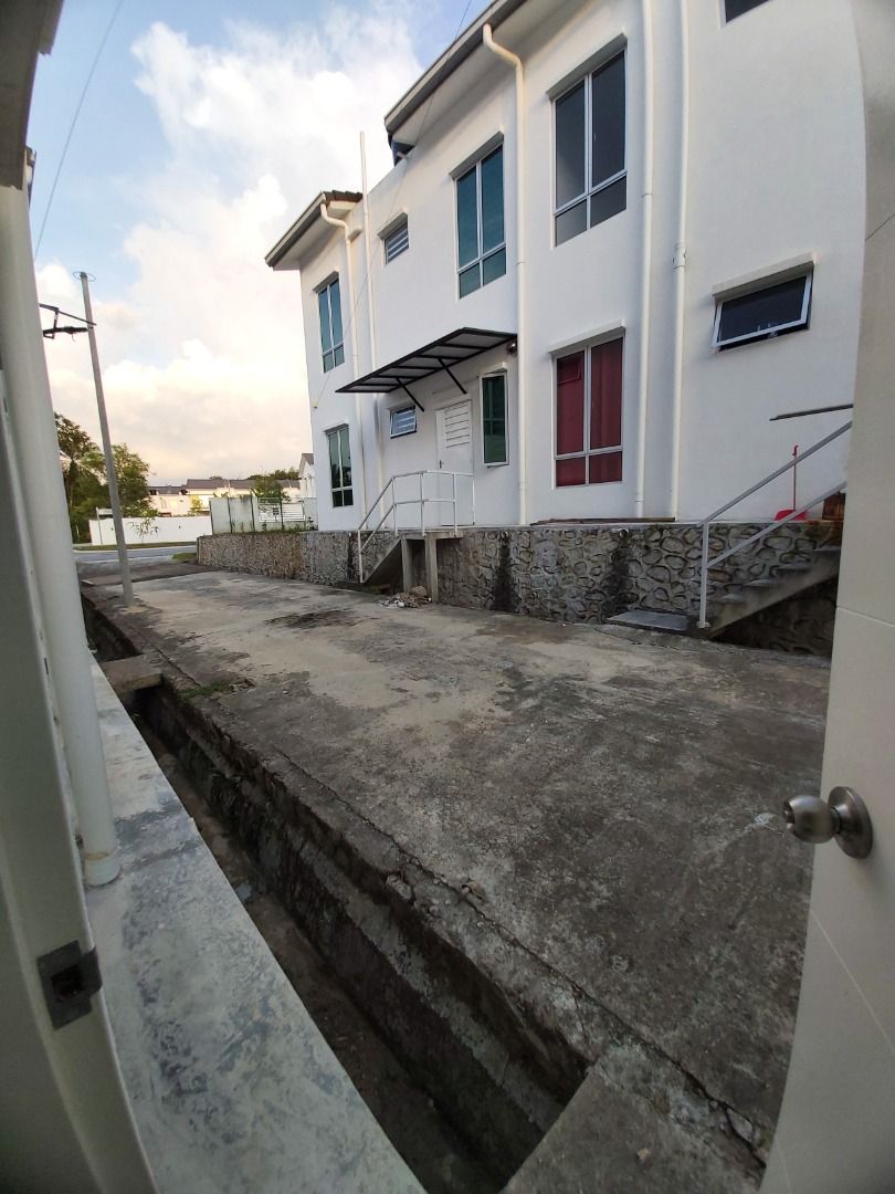 Double Storey Terrace Tiara Sendayan, Prescint 3, Davina, Property