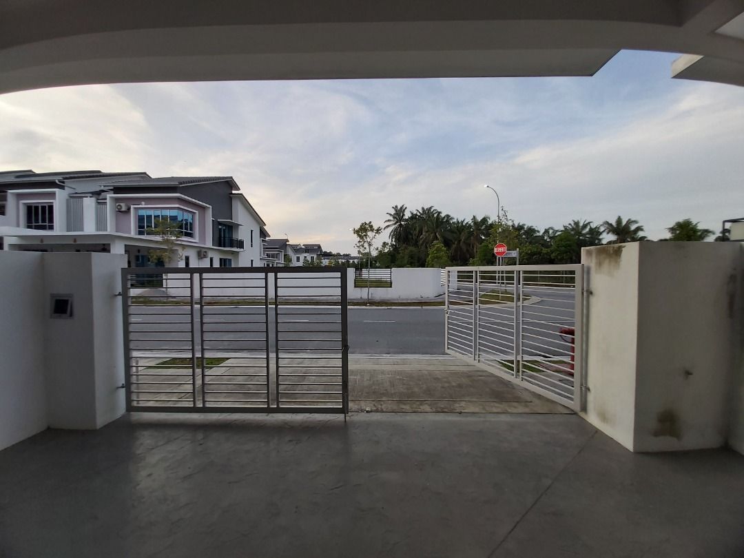 Double Storey Terrace Tiara Sendayan, Prescint 3, Davina, Property