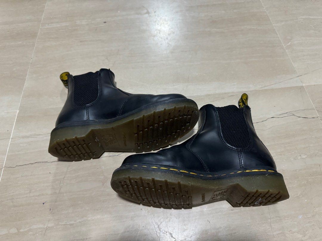 Dr Martens Chelsea boots Women s Fashion Footwear Boots on