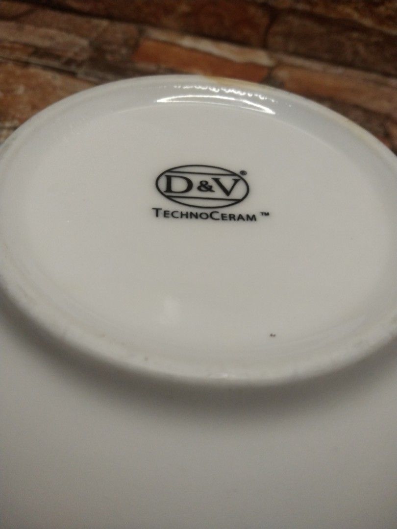 D&v technoceram store