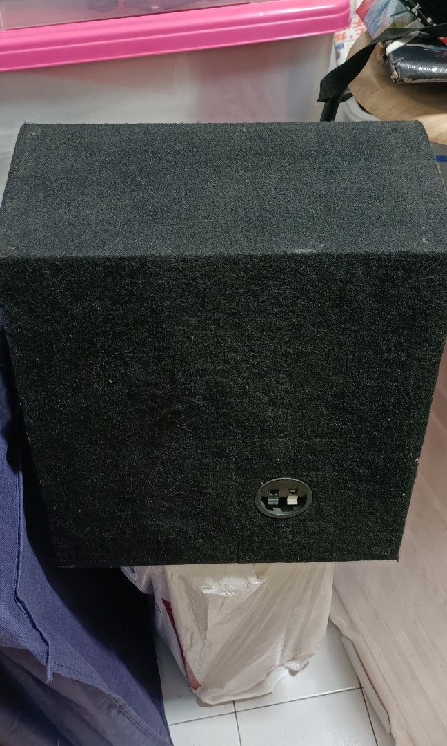 Box shop speaker dyna