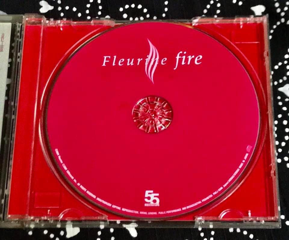 FLEURINE - FIRE CD JAZZ ESSY LISTENING (Category: CDs & DVDs) located in Caloocan City. Submitted by vinyl_filipinas (Listing ID 1274590004, Image 3). Description: FLEURINE - FIRE CD Genre: Jazz / Instrumentals Year: 2002 Label: 55 Records 1. Fire ( Bruce Springsteen) 2. Fruit Tree (Nick Drake) 3. Show Me The Way (Peter Frampton) 4. Suavidade (Jose Luis Lopretti / Lilian Vieira & Fleurine) 5. Brass In Pocket (Charisse Hynde / James Honeymoon - Sc