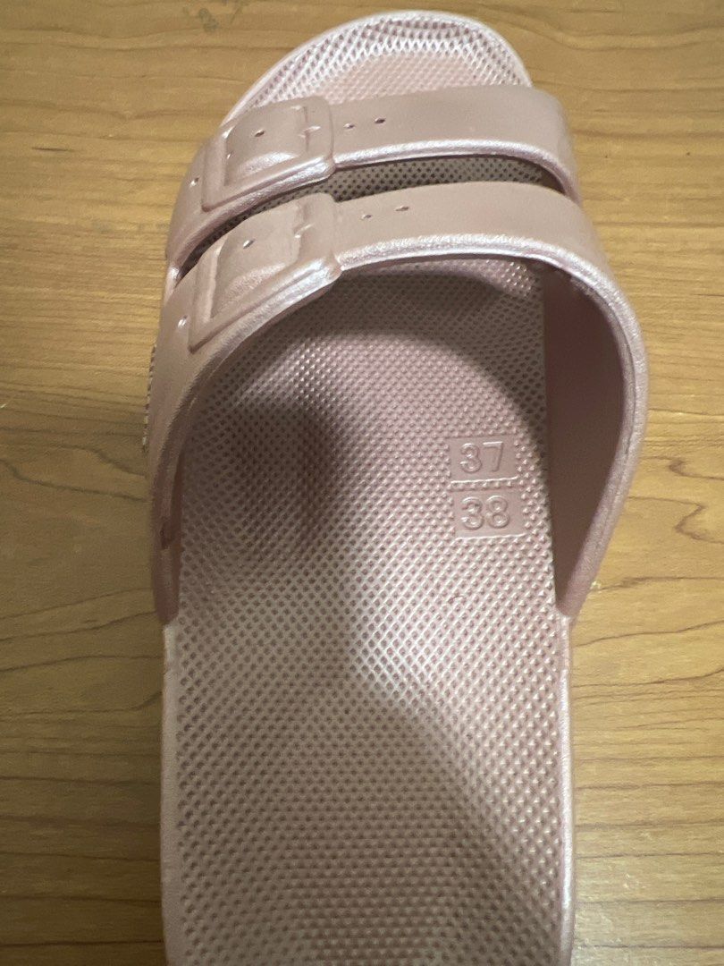 Freedom Moses Venus unisex flip flops