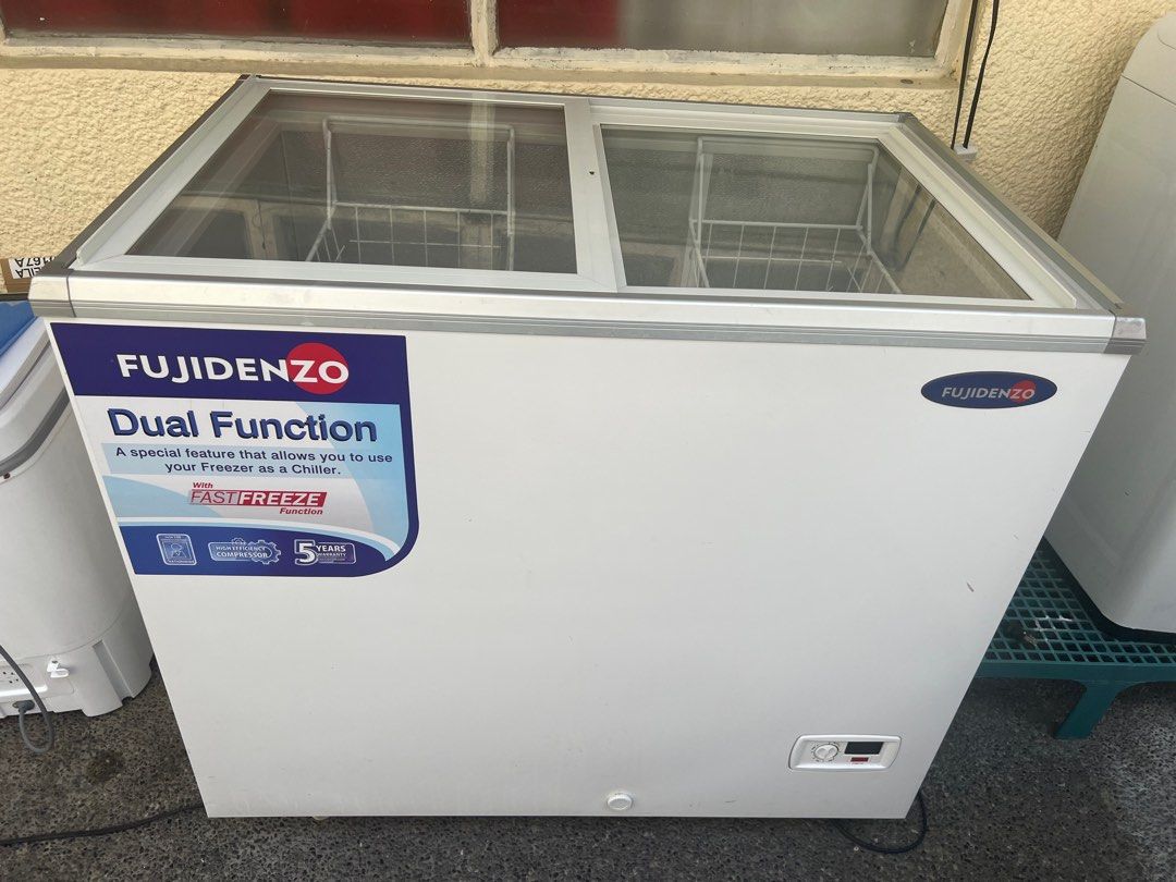 Fujidenzo Glass Top Chest Freezer, TV & Home Appliances, Kitchen Appliances, Refrigerators and
