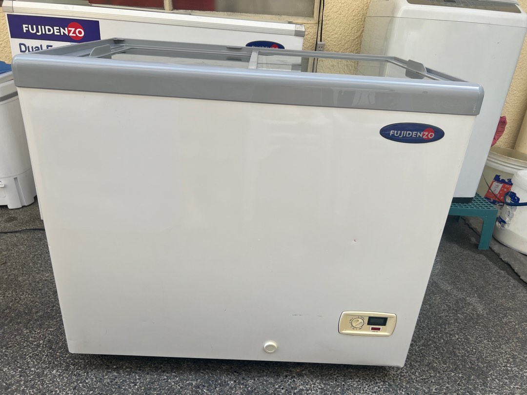 Fujidenzo Glass Top Chest Freezer, TV & Home Appliances, Kitchen Appliances, Refrigerators and