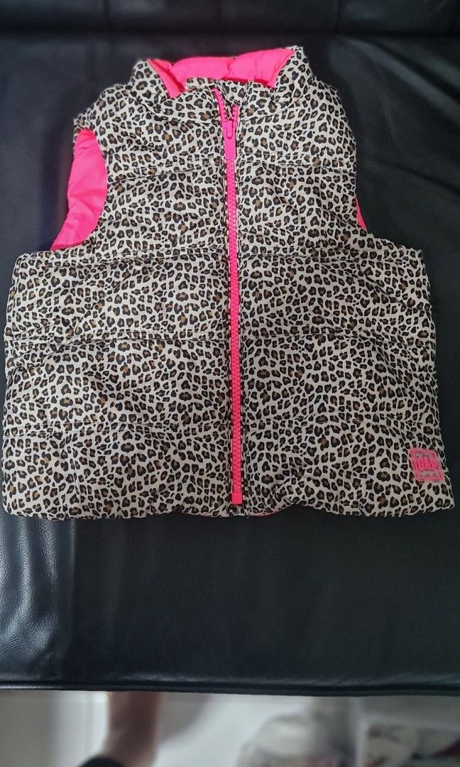 Gap Jacket (Category: Babies & Kids Fashion) located in Singapore. Submitted by karineee (Listing ID 1274539942, Image 2). Description: Brand New.