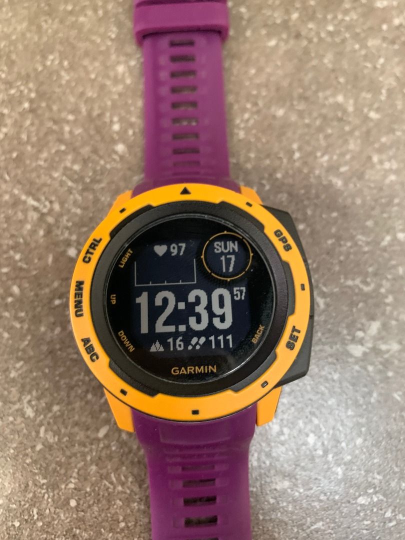 Garmin instinct yellow top