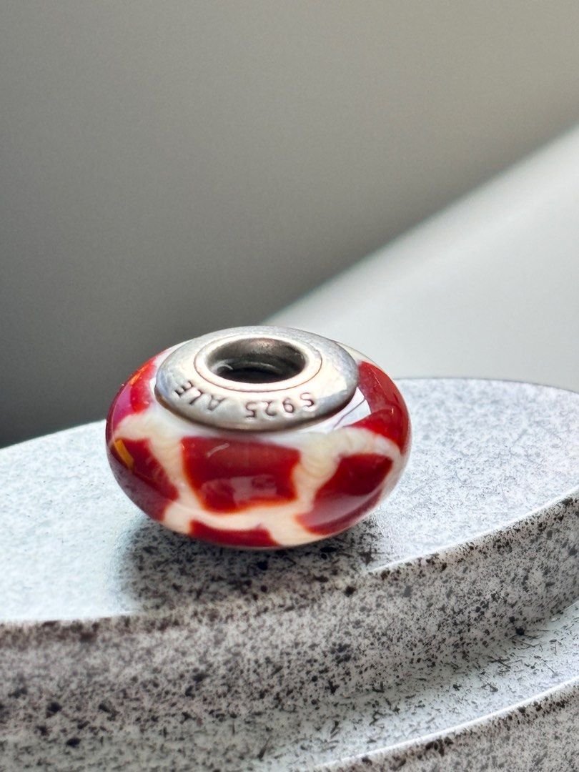 Giraffe hotsell pandora charm