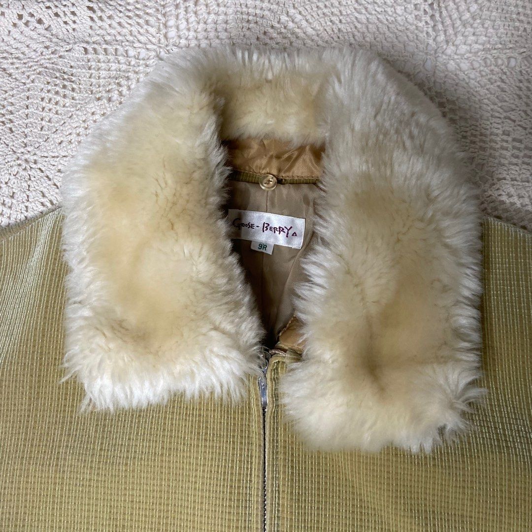 Corduroy jacket store with fur collar