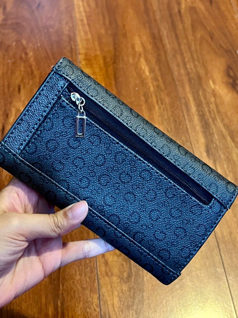 Guess wallet, Women's Fashion, Bags & Wallets, Wallets & Card holders