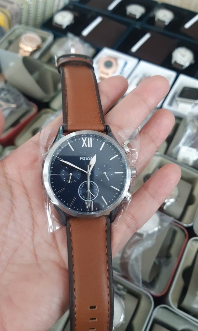 Fenmore midsize multifunction best sale luggage leather watch