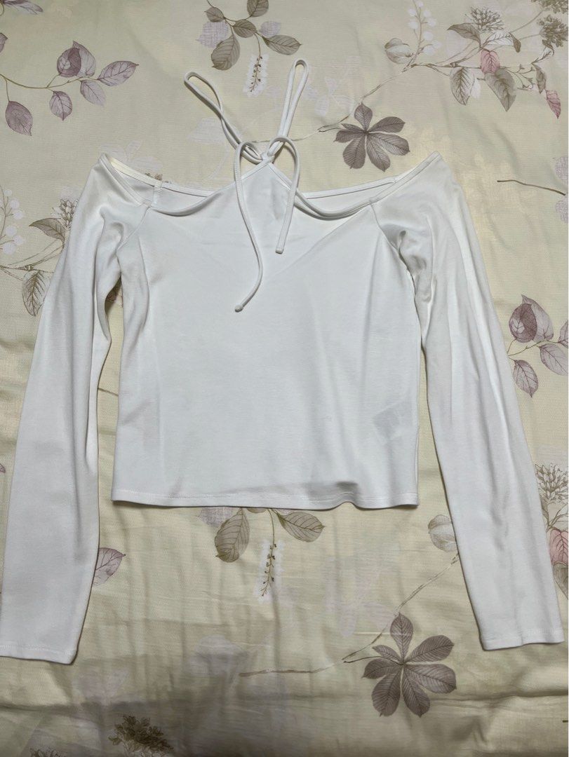 White sweater off shoulder on sale